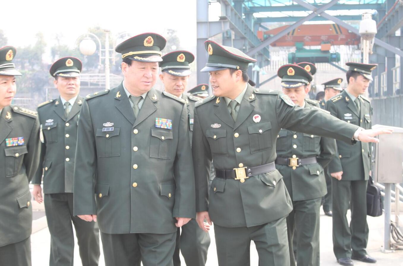 2011年3月，時任省軍區政治部原主任劉新將軍蒞臨公司視察.jpg
