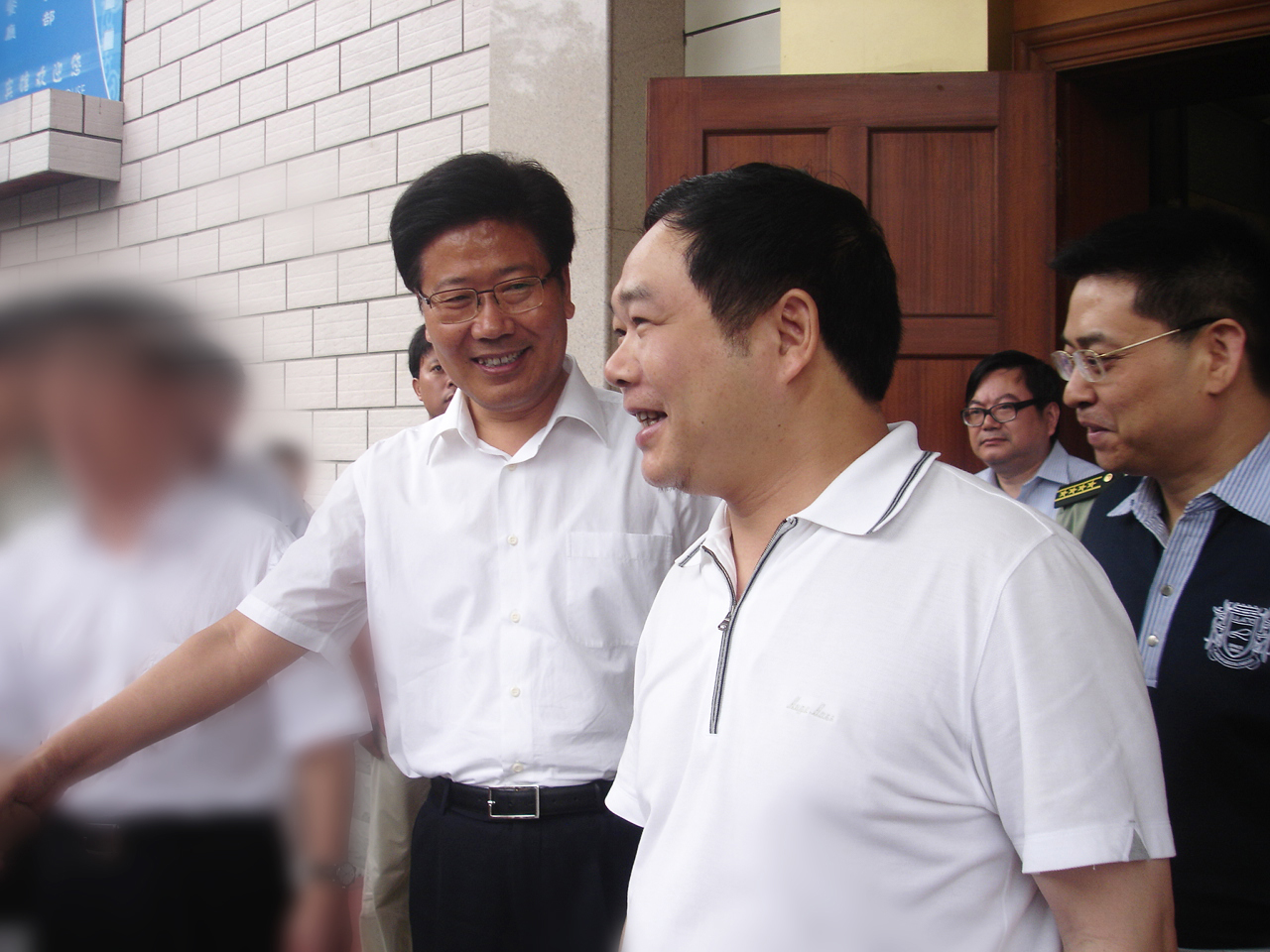 2009年6月，中央政治局委員，時任湖南省書記張春賢接見董事長李建煒.jpg